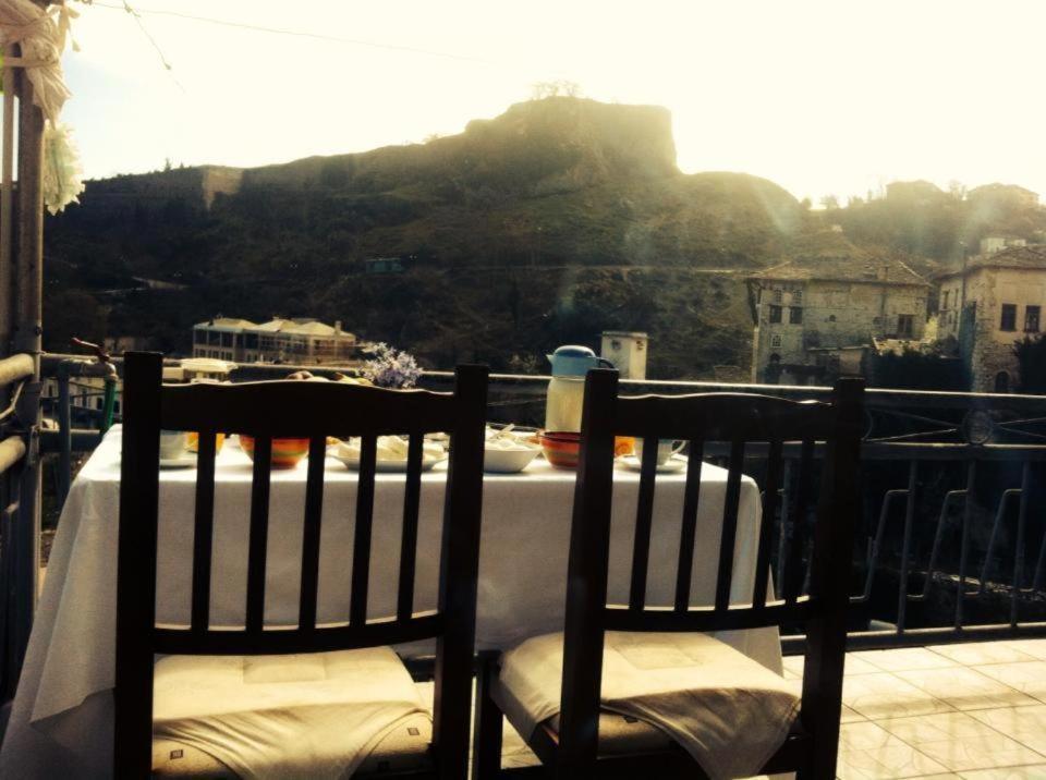 Ruols Guesthouse Gjirokastra Zewnętrze zdjęcie