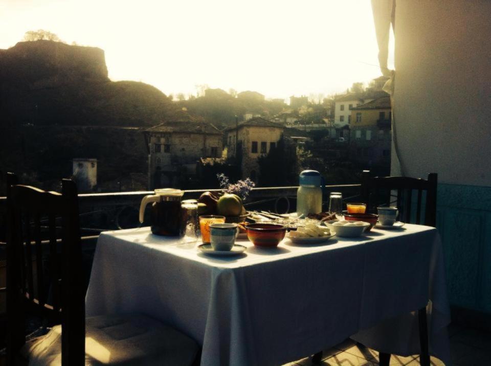Ruols Guesthouse Gjirokastra Zewnętrze zdjęcie