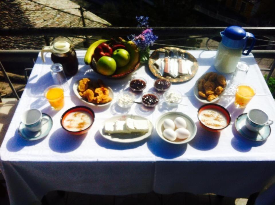Ruols Guesthouse Gjirokastra Zewnętrze zdjęcie