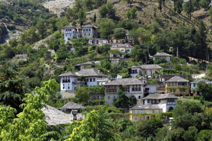 Ruols Guesthouse Gjirokastra Zewnętrze zdjęcie