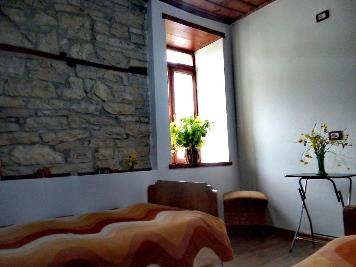 Ruols Guesthouse Gjirokastra Zewnętrze zdjęcie
