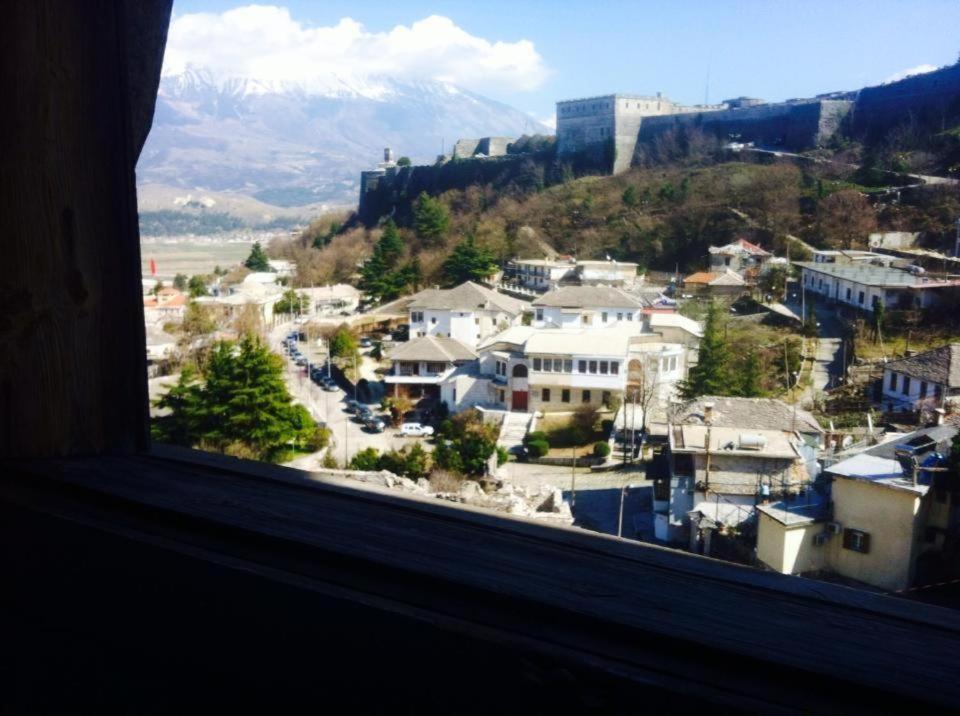 Ruols Guesthouse Gjirokastra Zewnętrze zdjęcie
