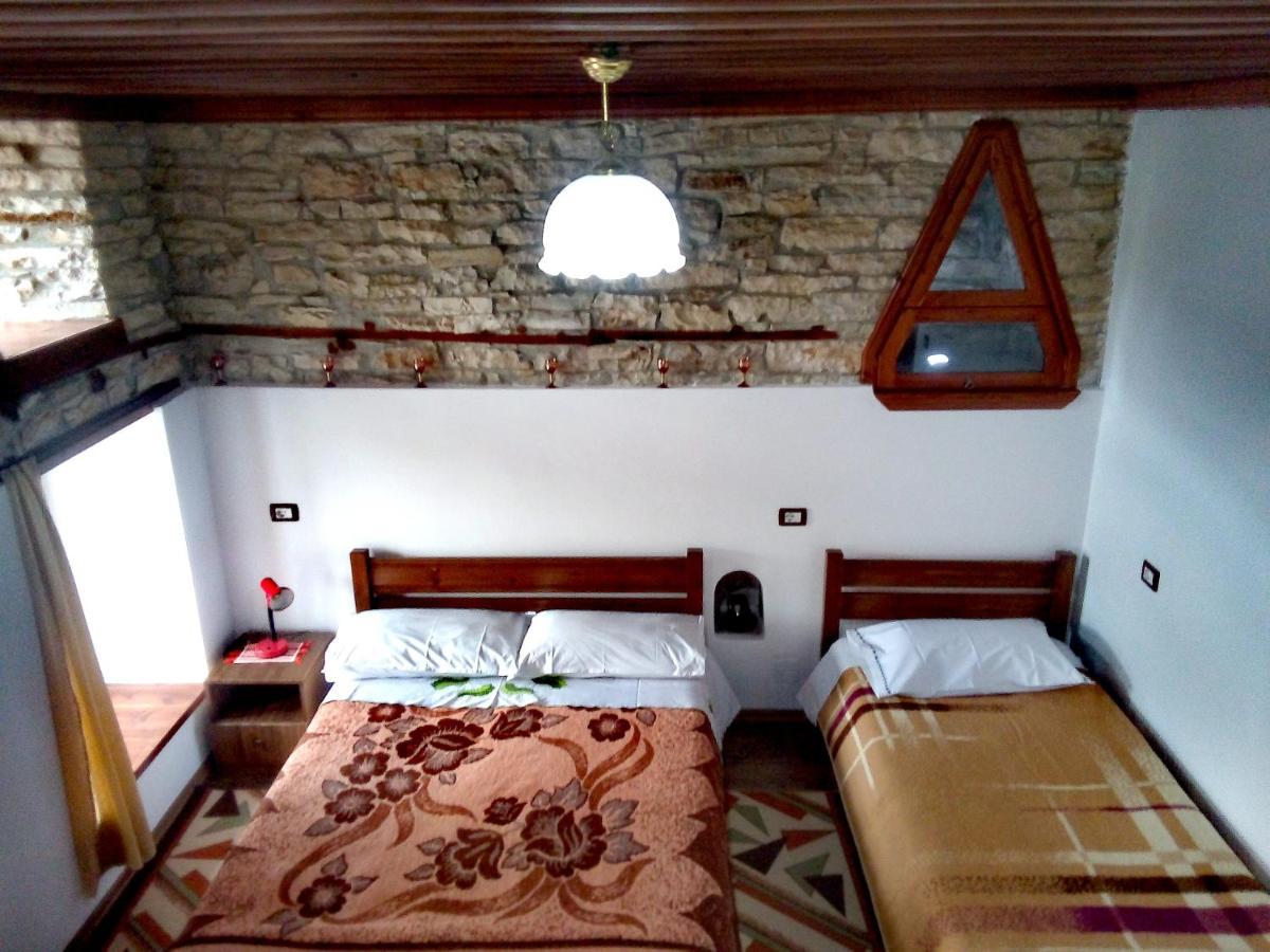 Ruols Guesthouse Gjirokastra Zewnętrze zdjęcie
