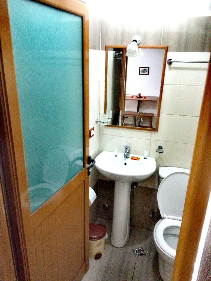 Ruols Guesthouse Gjirokastra Zewnętrze zdjęcie
