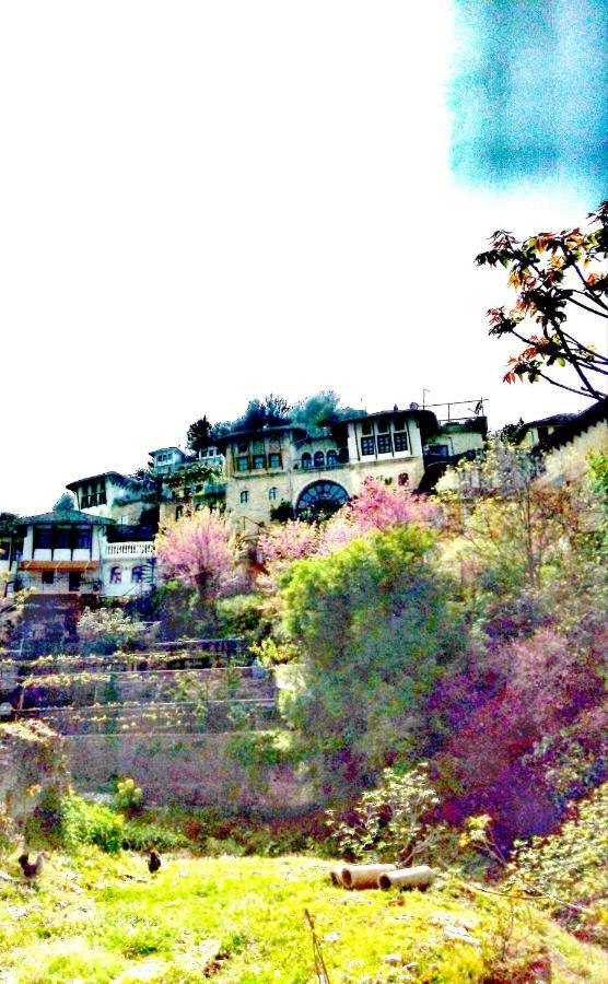Ruols Guesthouse Gjirokastra Zewnętrze zdjęcie