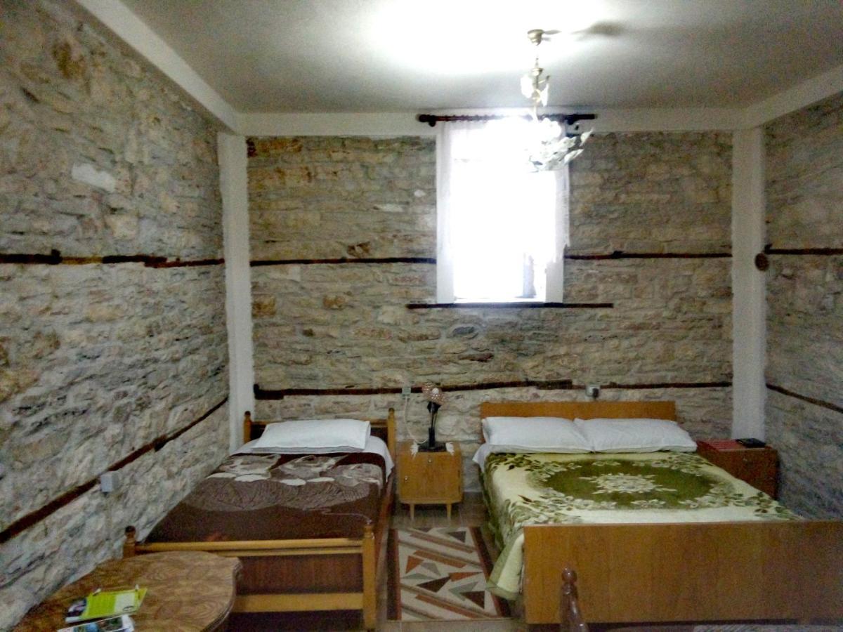 Ruols Guesthouse Gjirokastra Zewnętrze zdjęcie