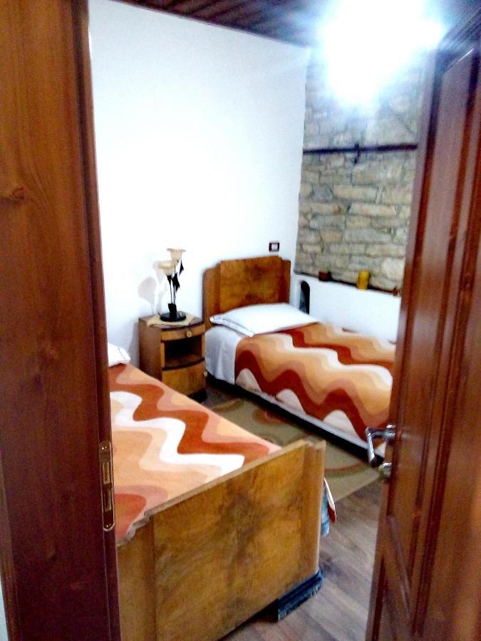 Ruols Guesthouse Gjirokastra Zewnętrze zdjęcie