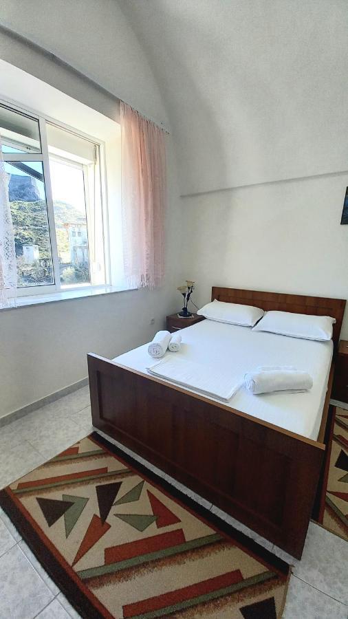 Ruols Guesthouse Gjirokastra Zewnętrze zdjęcie